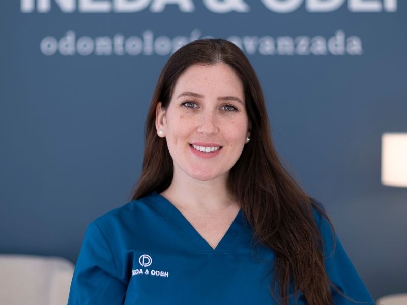 especialista-en-implantes-y-protesis-dentales-en-alcobendas-dra-lorena-odeh